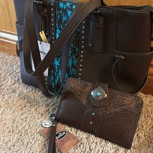 Purse and wallet